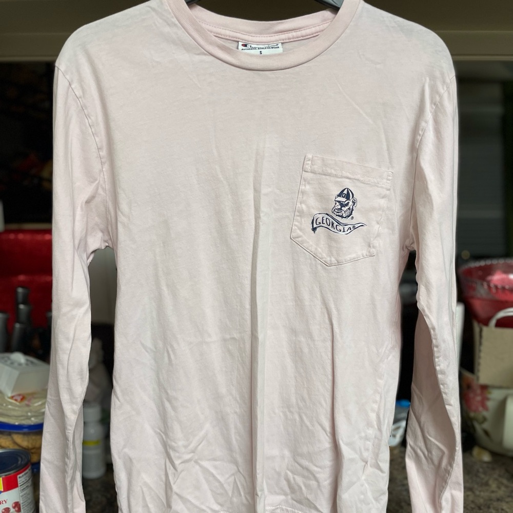 Lon sleeve light pink uga theme shirt. Size small